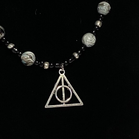 Deathly Hallows Necklace - Picture 4 of 6